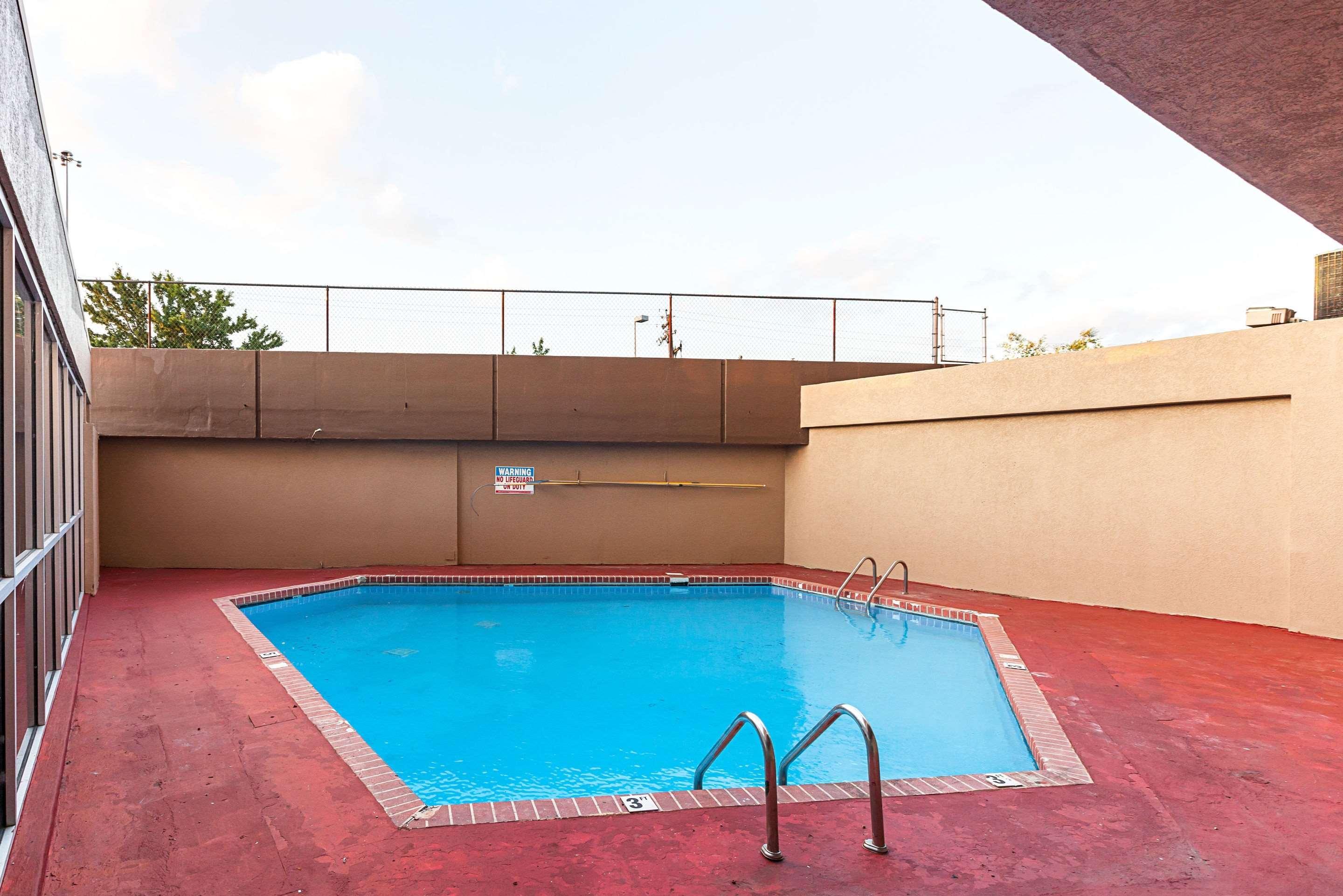 Quality Inn & Suites Cincinnati Ngoại thất bức ảnh