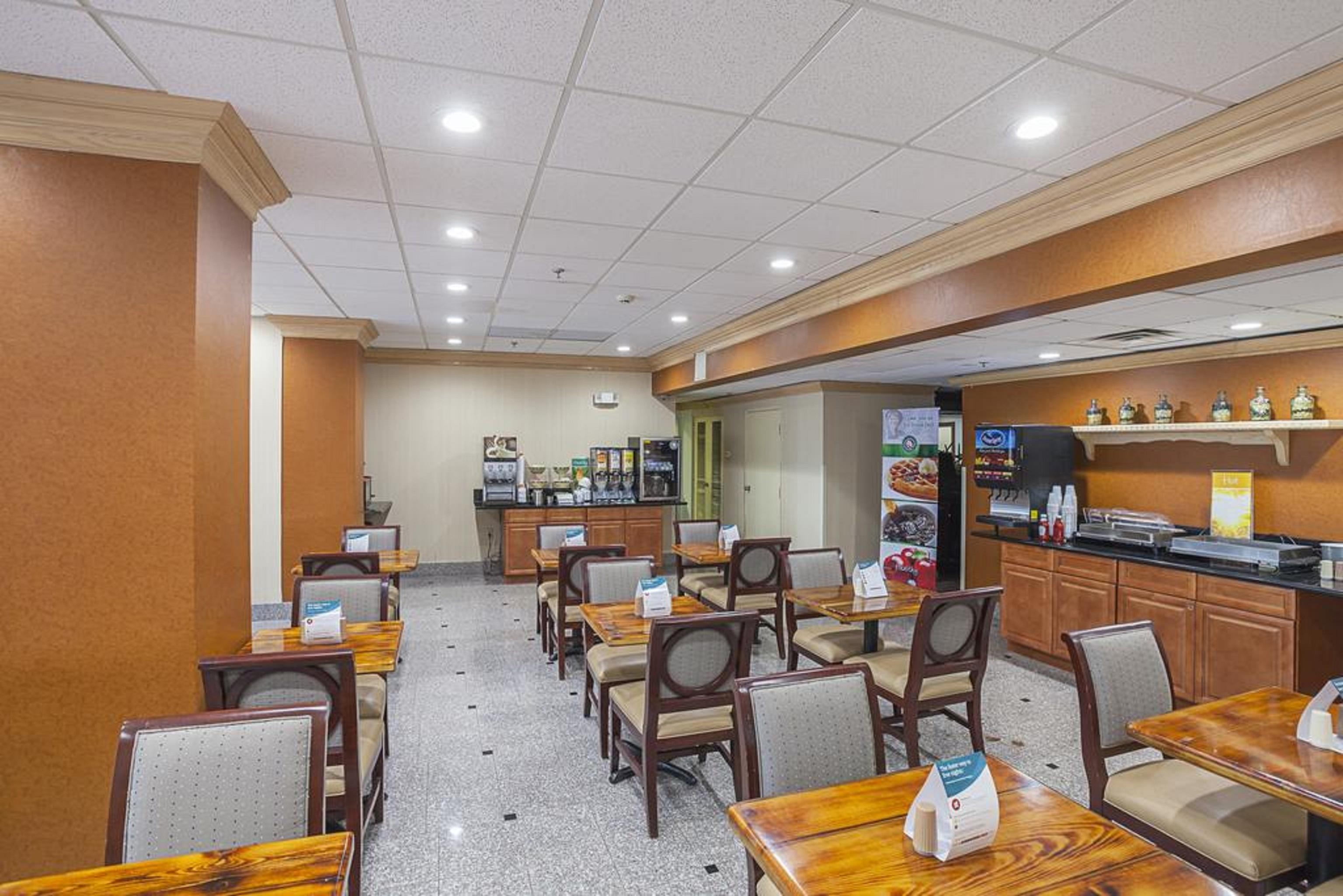 Quality Inn & Suites Cincinnati Ngoại thất bức ảnh