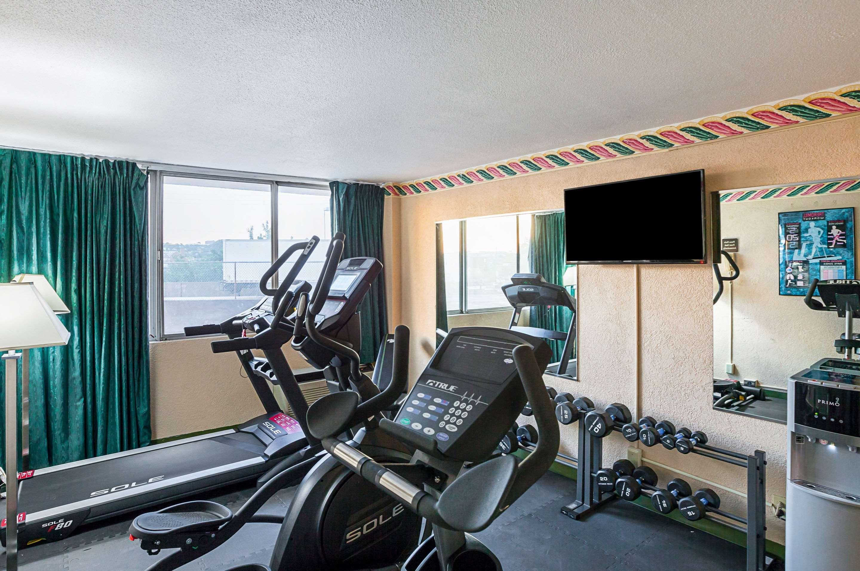 Quality Inn & Suites Cincinnati Ngoại thất bức ảnh
