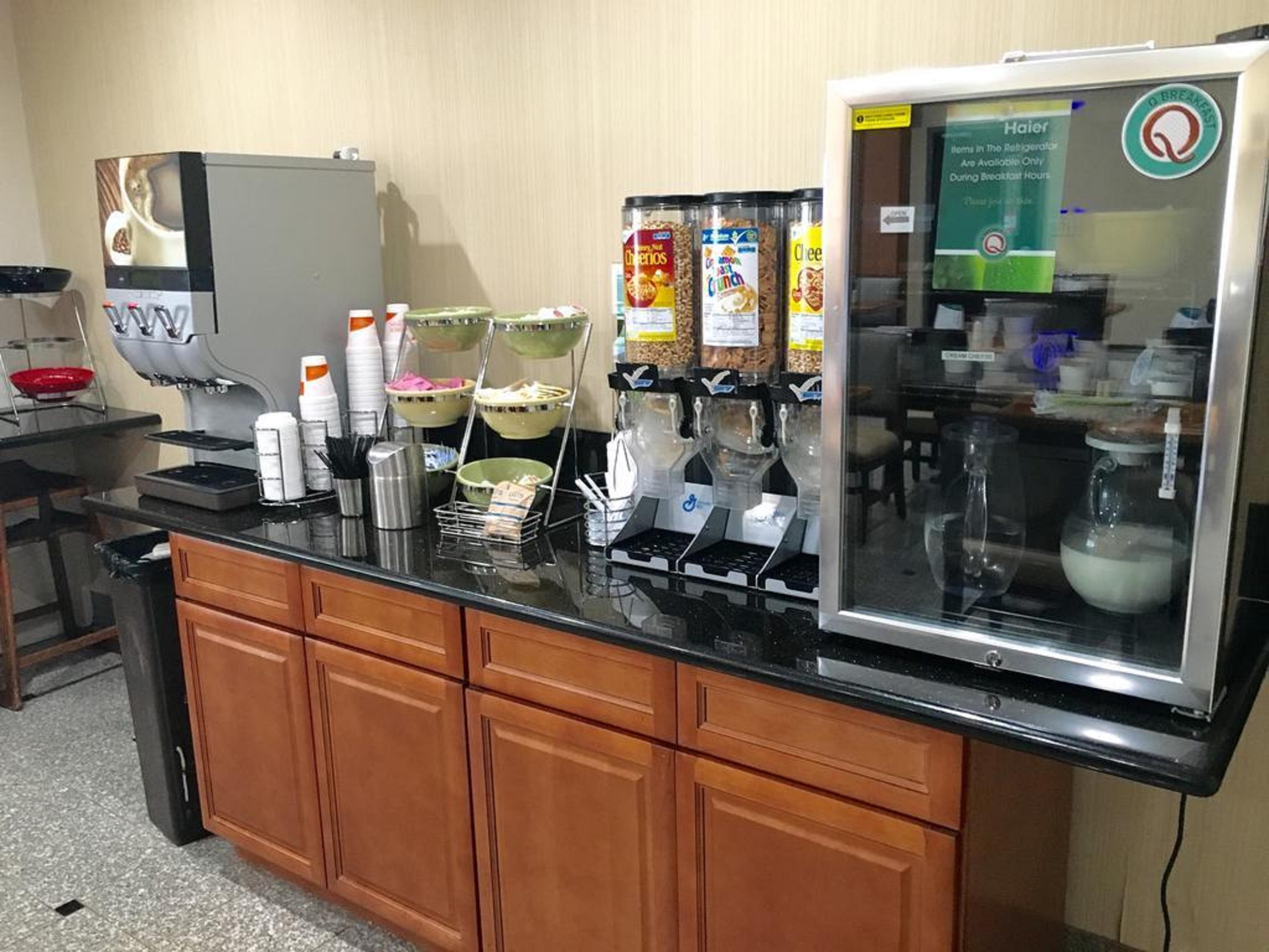Quality Inn & Suites Cincinnati Ngoại thất bức ảnh
