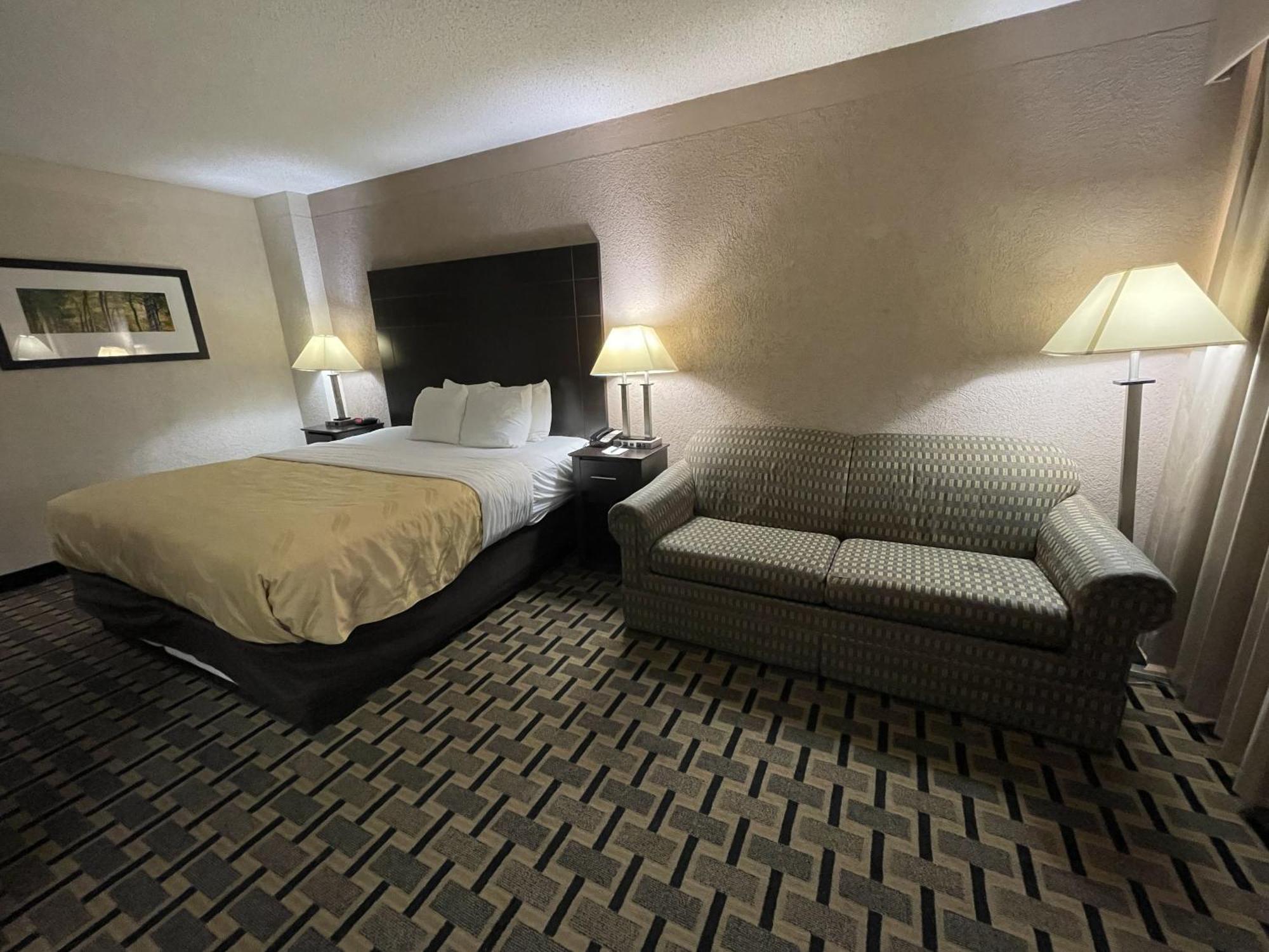 Quality Inn & Suites Cincinnati Ngoại thất bức ảnh