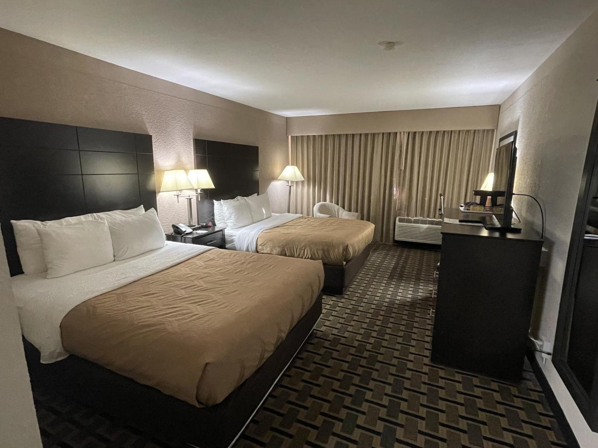 Quality Inn & Suites Cincinnati Ngoại thất bức ảnh